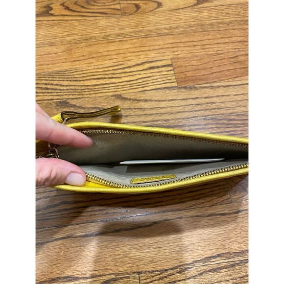 NWT Kate spade crocodile wristlet - Picture 3 of 7
